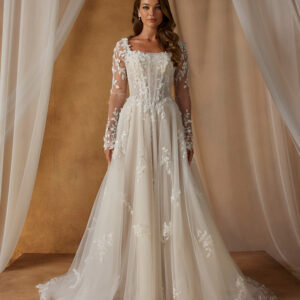 Nyrie (Ava. until Jan 14th)